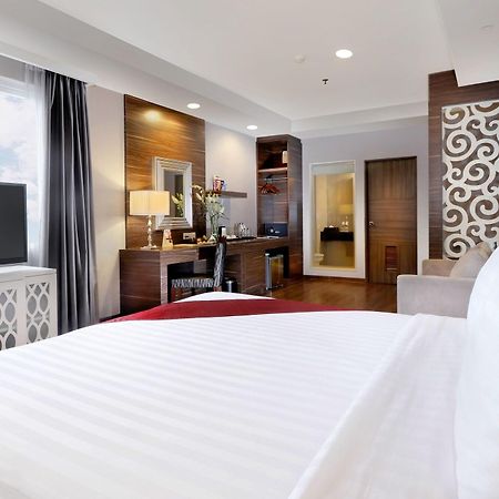 Pranaya Boutique Hotel Serpong Luaran gambar