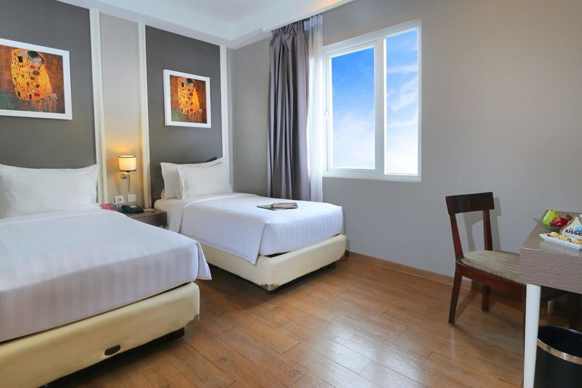 Pranaya Boutique Hotel Serpong Luaran gambar