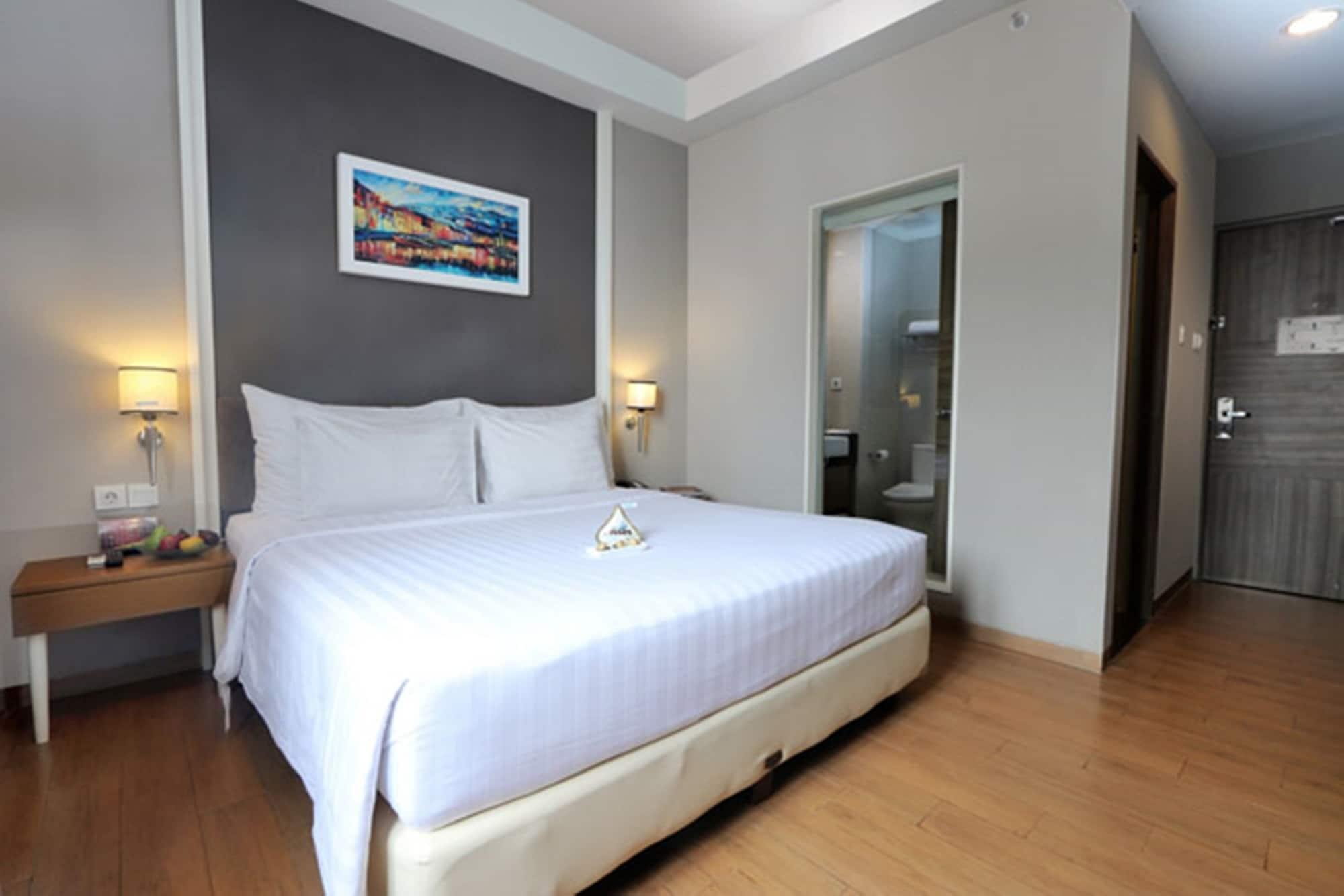 Pranaya Boutique Hotel Serpong Luaran gambar