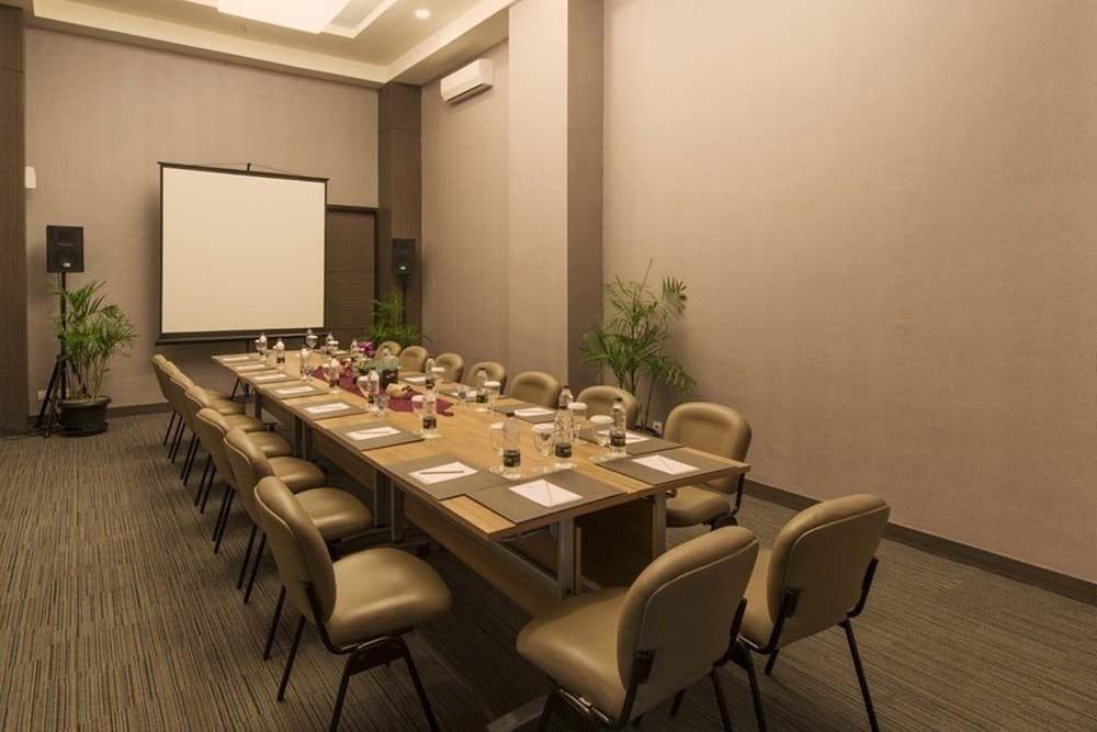 Pranaya Boutique Hotel Serpong Luaran gambar
