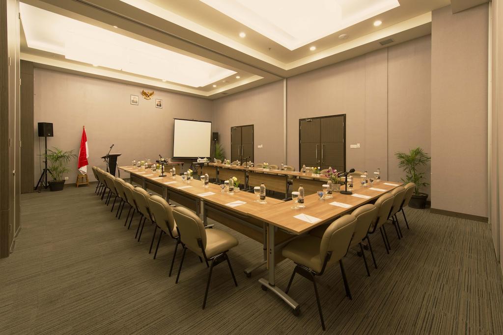 Pranaya Boutique Hotel Serpong Luaran gambar