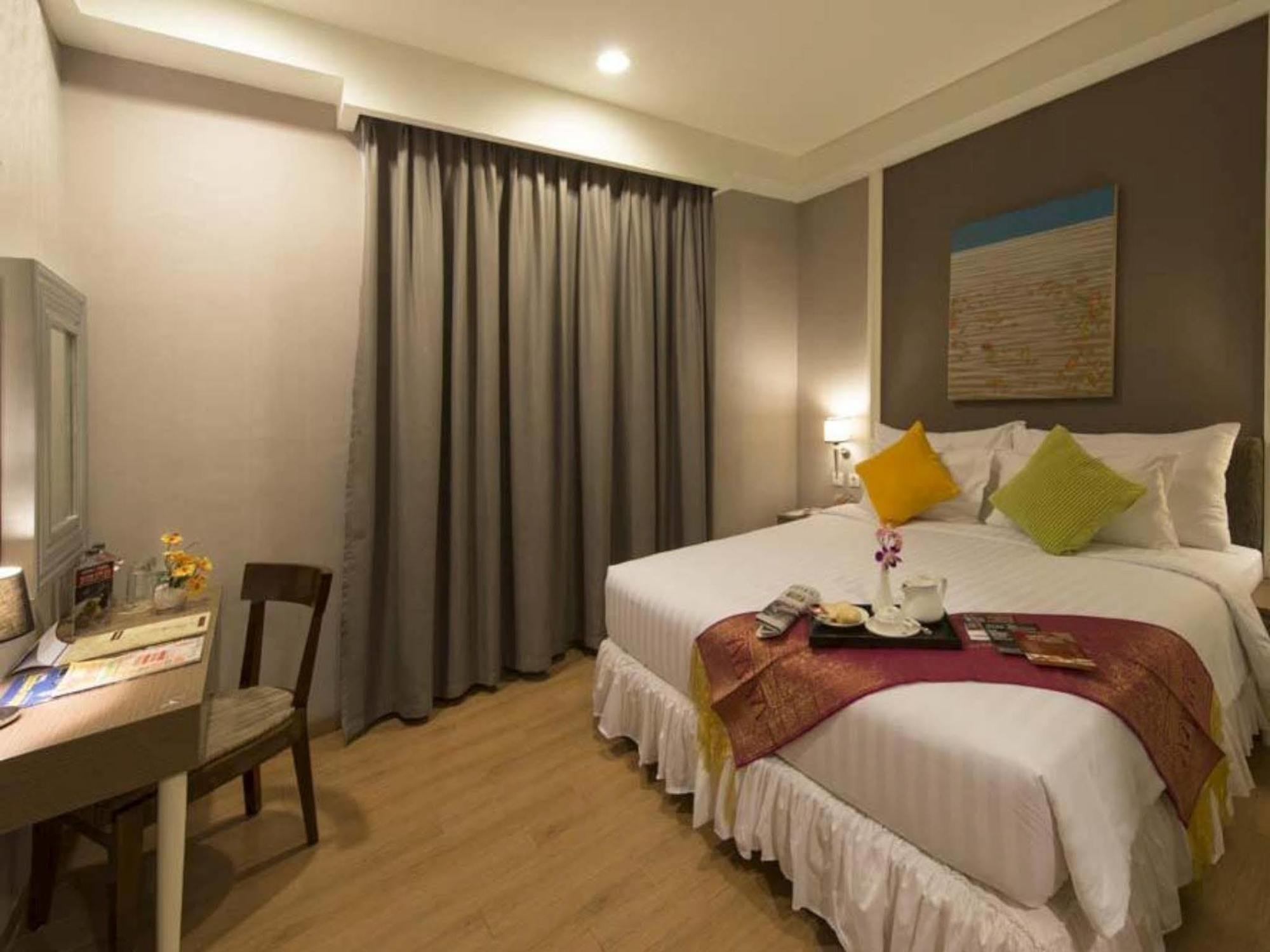 Pranaya Boutique Hotel Serpong Luaran gambar