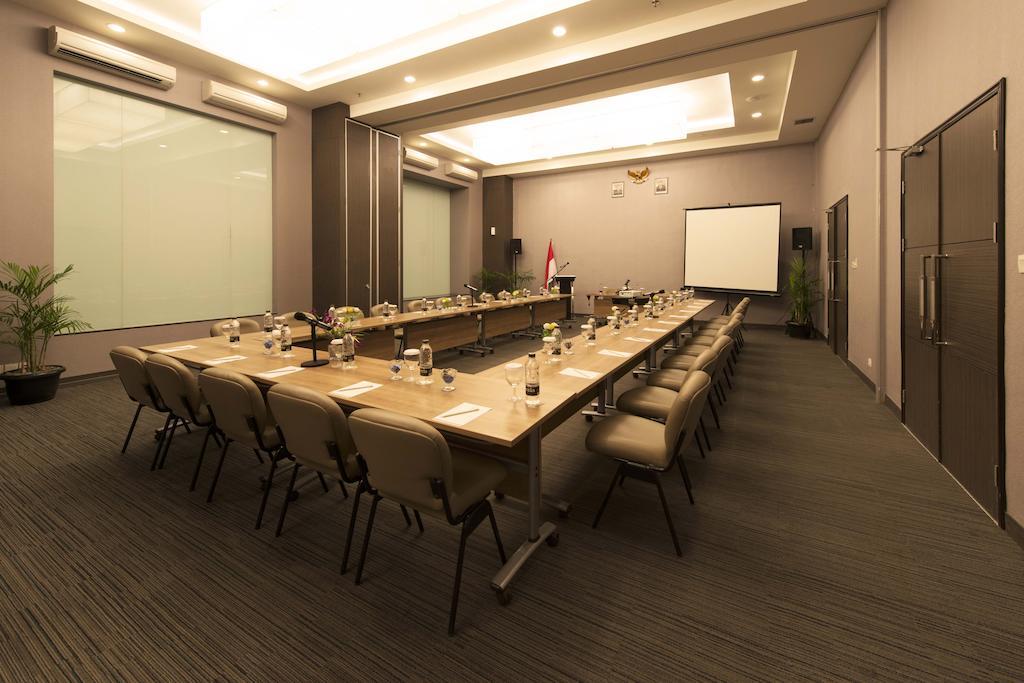 Pranaya Boutique Hotel Serpong Luaran gambar